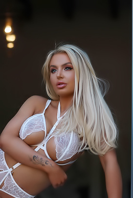 Megan Shows Her Amazing Boobs