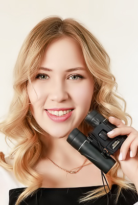 Melania Curvaceous Beauty Is Soon Neglecting Her Duties