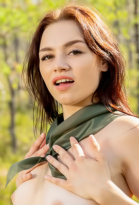 Eva Murkovski Fucks Furiously Under Open Skies