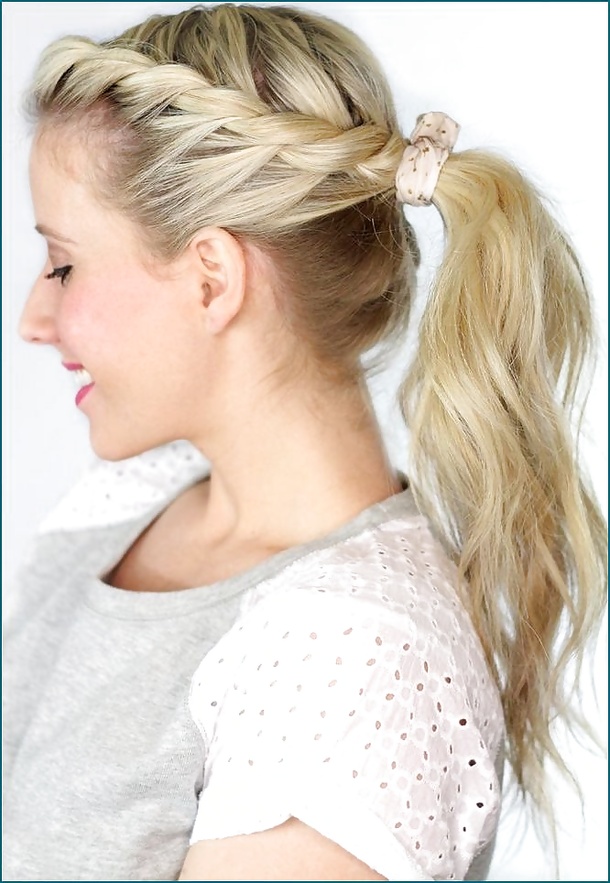 Models with ponytail hairstyles - Picture 07