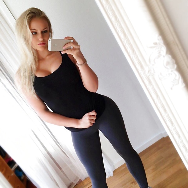 Scandinavian Model Anna Nystrom - Picture 01