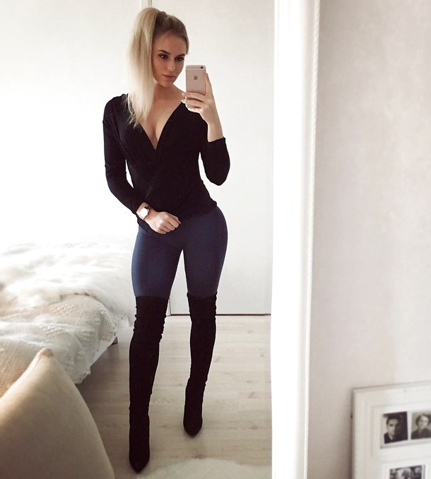 Swedish Model Anna Nystrom - Picture 05
