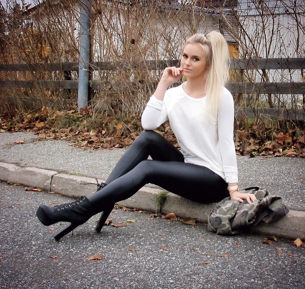 Here are some epic photos of assed Anna Nystrom - Picture 06