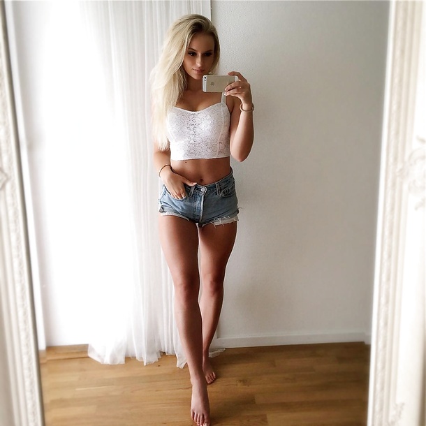 Here are some epic photos of assed Anna Nystrom - Picture 07