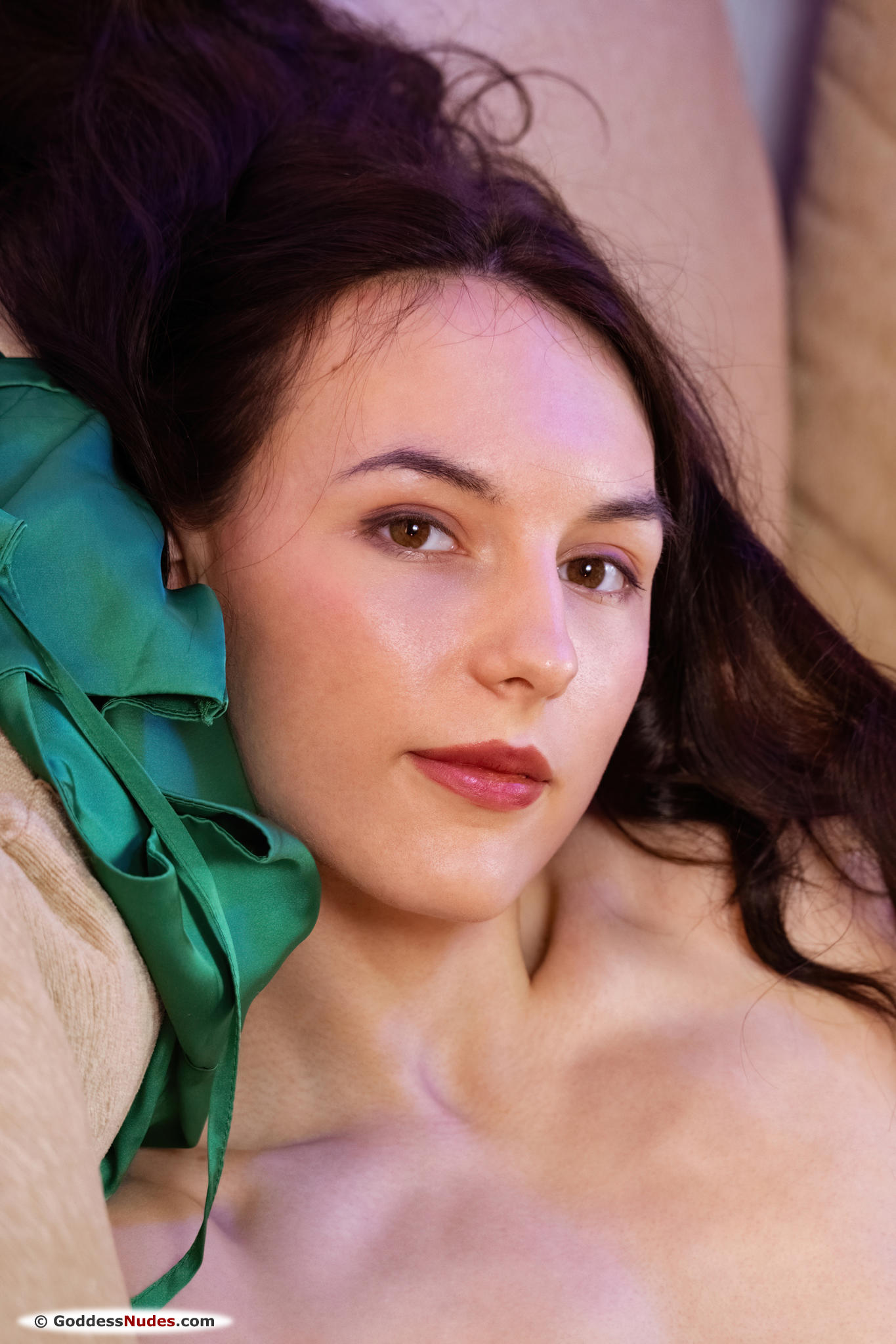 Luna Didier Teases In Bedroom With Green Fabric Adorned Legs - Picture 11