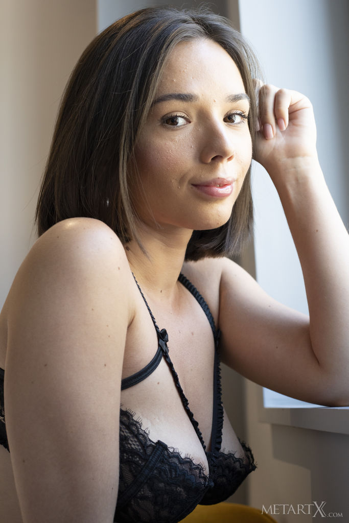 Eve Sweet In So Seductive - Picture 02