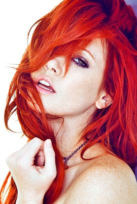 Red-haired and nicely freckled lady Elle Alexandra