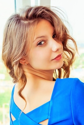 Newcomer Emma teasing in sexy blue dress