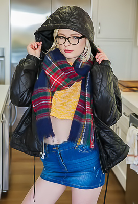 Wet Lesbians Lasirena69 And Alice Pink