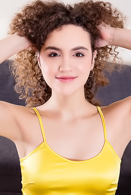 Sexy Brunette Konstance Naked Babe Goes Face Down Ass Up