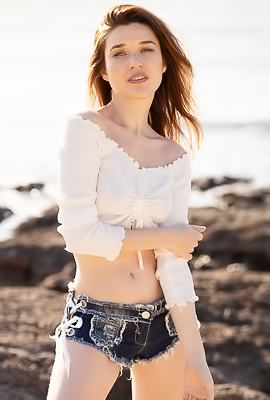 Serena Wood Beautiful Breasts And Perfect Booty Exposed