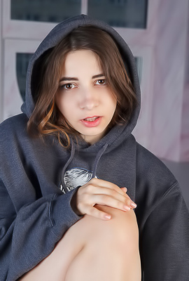 Goddess Naked Teen Elle Mira