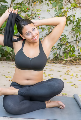 Cassie Taylor Naked Yoga