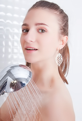 Yanetta Getting Ready To Get A Shower