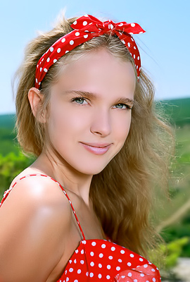 Xenia Elfin Beauty Is Soon Naked In The Sunshine