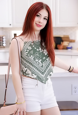 So Hot Redhead Beauty Poppy Applegate