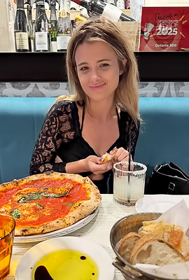 Nicole Nichols After Date Pleasures Pussy On Camera
